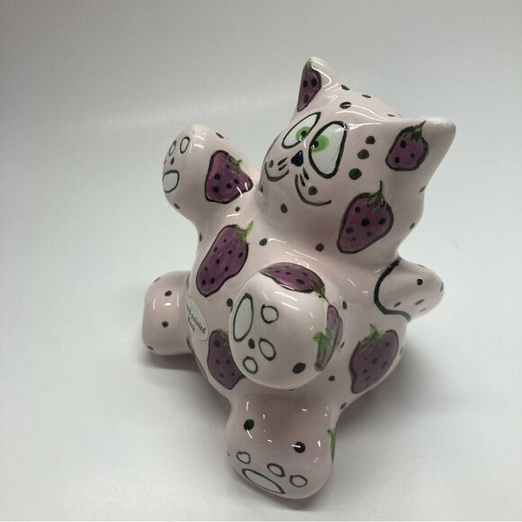Ganz Meowberry Handpainted Cat Bank with Strawberries Signed by Pati Ceramic - Picture 5 of 16